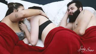 Image om na a gosa na kara duna dos amigunan. (veja yen no KÒRÁ)