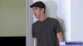 Sztywne seks-wideo z Wielką gospodynią domową z Dużymi cyckami (Mia Лелани) widok-23