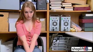 ���ူပြင်းတဲ့လူငယ်မိန်းကလေးသူခိုးသအကျင့်ပျက်ခြစားမှုကိုချော့