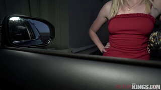 Rrugë Walker Merr Kap Nga 2 Brirë Djemtë dhe Merr Big Dick