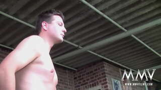 ���ለው swinger ውስጥ pigtails በቀዳሚ ግምገማዎች ላይ massaging መጠቀም ቅድሚያ knockers, ስለጀመሩ ሁለት pricks እና አሁን facialized ውስጥ threesome